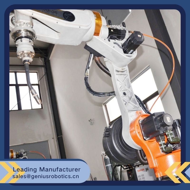 Fully Digital MIG Welding Robot , Spot Welding Robot For Stainless Steel Box